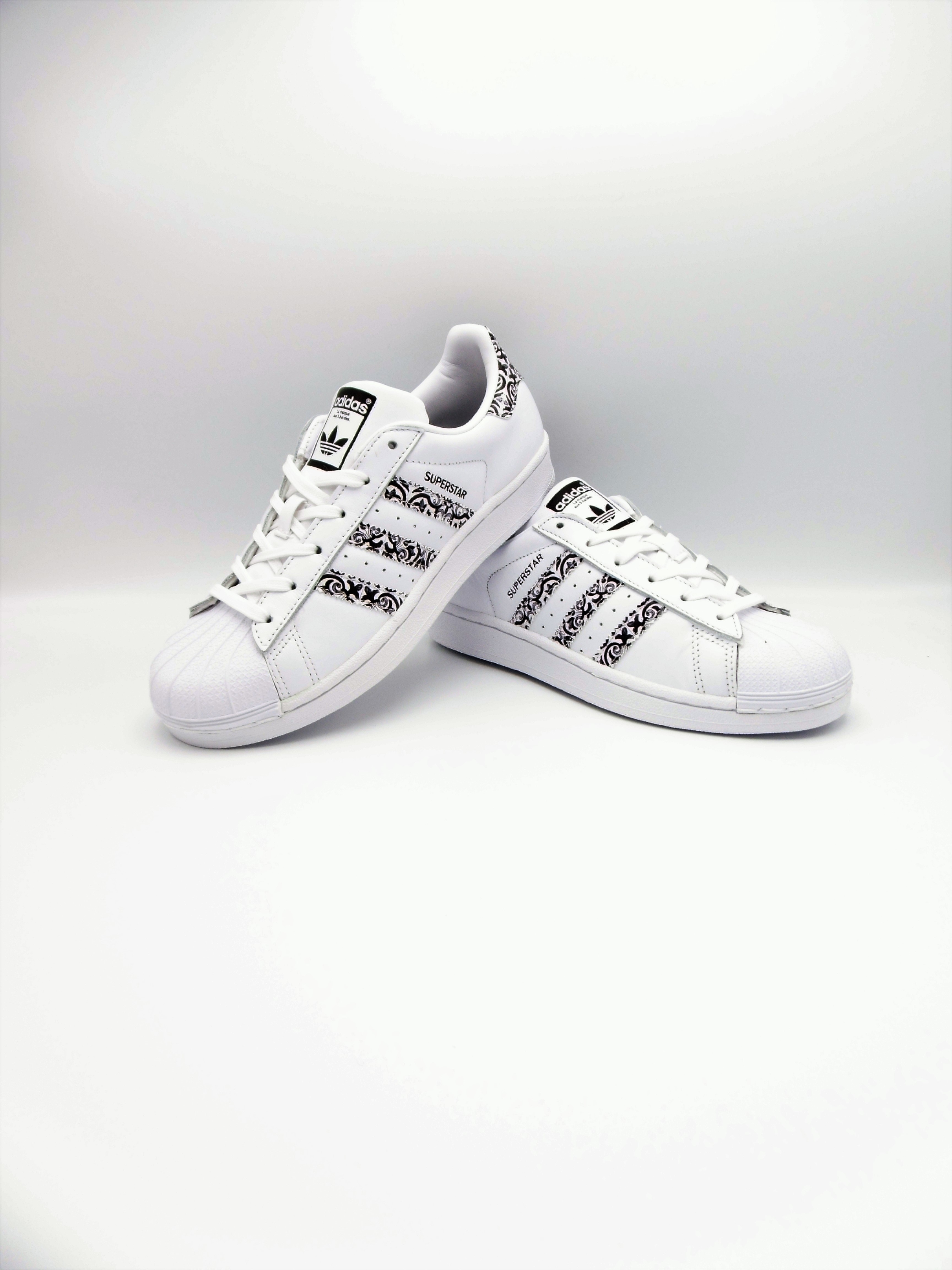 adidas superstar metallic snake