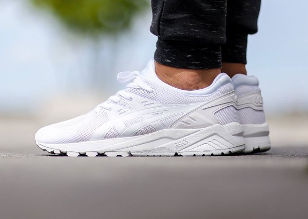 nouvelle asics blanche